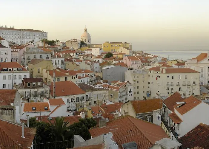 Alfama 44 Apartman *